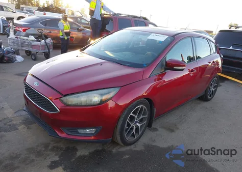 2017 Ford Focus Sel z USA, uszkodzony, nr VIN 1FADP3M25HL245869
